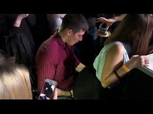 ❤️ Rus tungi klubida haqiqiy jinsiy aloqa. 18 yoshli rus qizi anus va qin ichida tungi klubda sikishdi ☑  seks da bizda